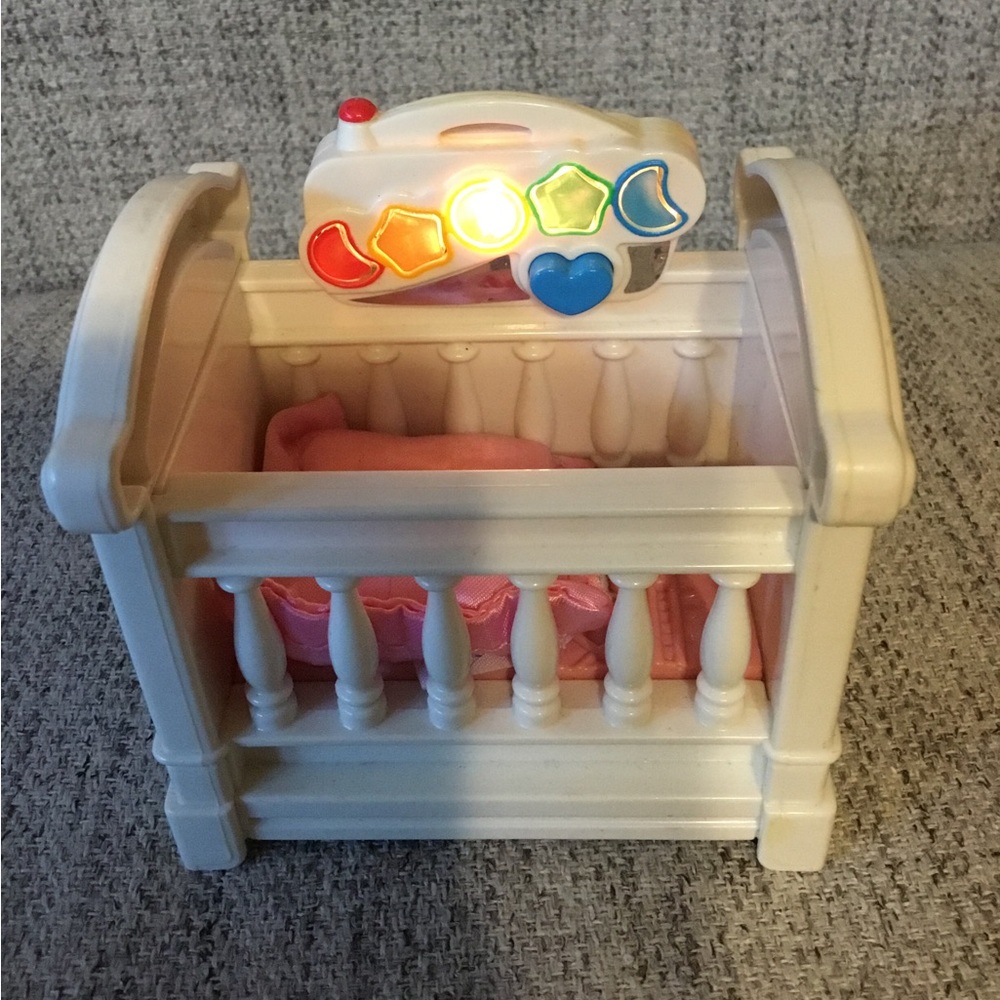 Fisher Price Loving Family Dollhouse Musical Baby Crib Sounds Lights Works - Picture 2 of 6